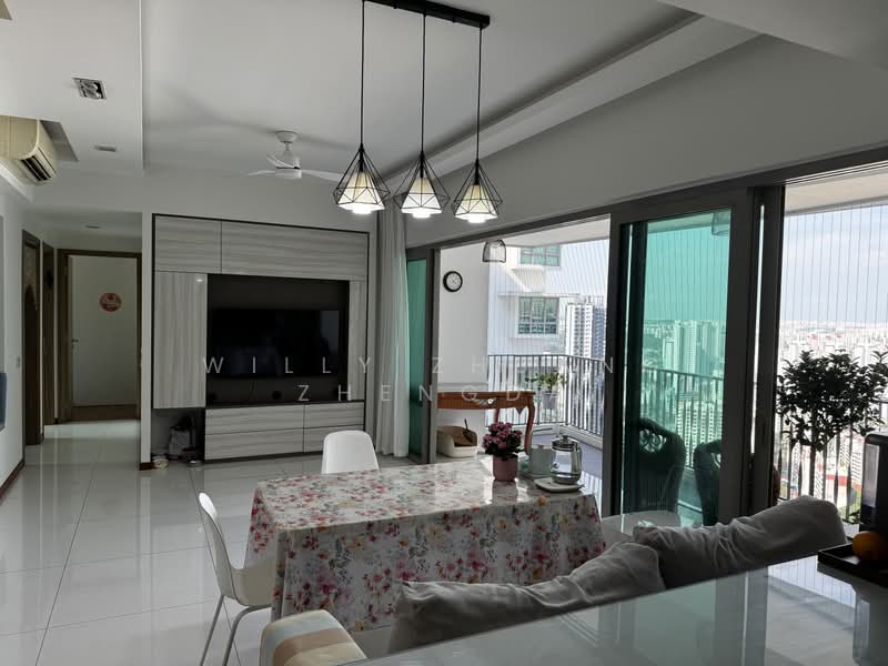Trevista, 23 Lorong 3 Toa Payoh, 3 Bedrooms, 1,270 sqft, Condominium For Sale, by Willy Zhuang Zhengda, 500197419 - Living Room - PropertyGuru.com.sg