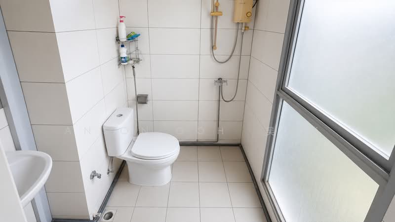 Enterprise One, 1 Kaki Bukit Road 1, 2,174 sqft, Factory / Workshop (B2) For Rent, by Anson Goh  吴铭华, 500197428 - Bathroom - CommercialGuru.com.sg