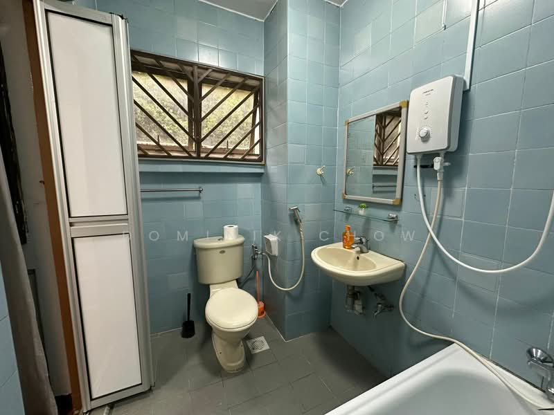 Ivory Heights, Jurong East Street 13, Room Rental, 200 sqft, Condominium For Rent, by Dominik Chow, 500197433 - Bathroom - PropertyGuru.com.sg