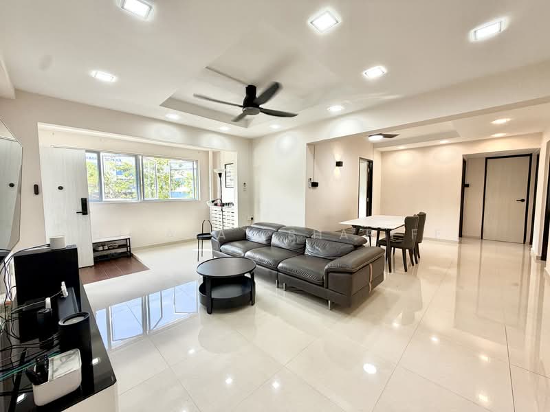228 Choa Chu Kang Central, 228 Choa Chu Kang Central, 4 Bedrooms, 1,313 sqft, HDB Flat For Sale, by Hidayat Shariff, 500197438 - Living Room - PropertyGuru.com.sg