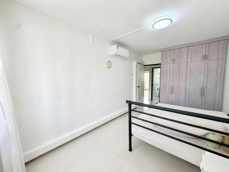 228 Choa Chu Kang Central, 228 Choa Chu Kang Central, 4 Bedrooms, 1,313 sqft, HDB Flat For Sale, by Hidayat Shariff, 500197438 - Bedroom - PropertyGuru.com.sg