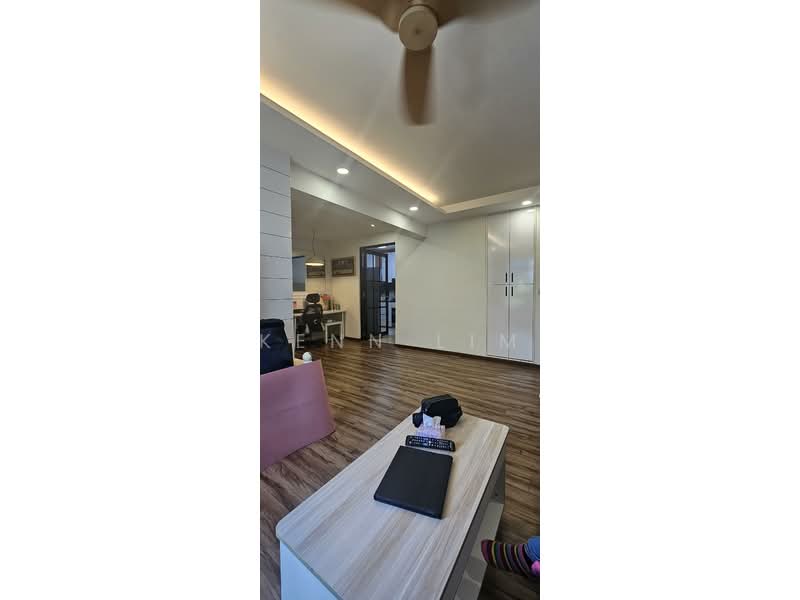 502B Yishun Street 51, 502B Yishun Street 51, 3 Bedrooms, 990 sqft, HDB Flat For Sale, by Kenn Lim, 500197441 - Living Room - PropertyGuru.com.sg