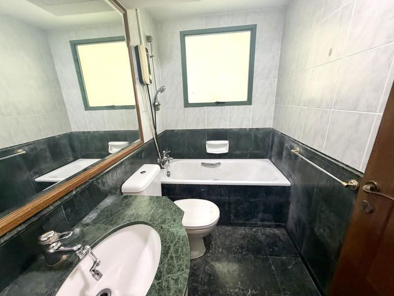 Palm Gardens, 2A Hong San Walk, Dairy Farm / Bukit Panjang / Choa Chu Kang, 2 Bedrooms, 970 sqft, Condominium For Rent, by Gina Tng, 500197445 - PropertyGuru.com.sg