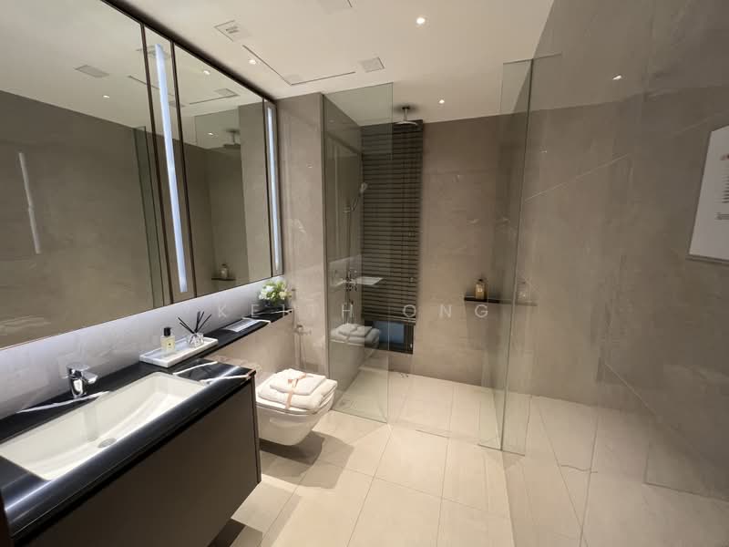 One Marina Gardens, 3 Marina Gardens Lane, 3 Bedrooms, 1,238 sqft, Apartment For Sale, by Keith Ong, 500197447 - Bathroom - PropertyGuru.com.sg