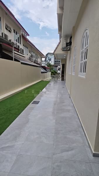 Sommerville Road, sommerville road, 7 Bedrooms, 2,500 sqft, Semi-Detached House For Rent, by Francis Wong, 500197464 - Exterior - PropertyGuru.com.sg
