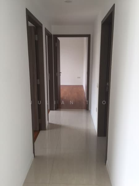 Sky Vue, 3 Bishan Street 15, 3 Bedrooms, 1,141 sqft, Condominium For Rent, by Julian Teo, 500197465 - Corridor - PropertyGuru.com.sg