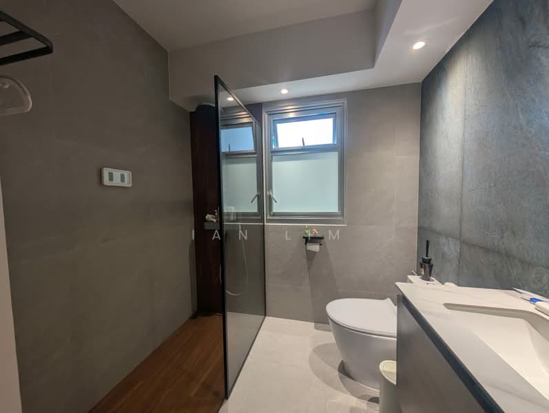 270A Toa Payoh East, 270A Toa Payoh East, 3 Bedrooms, 990 sqft, HDB Flat For Rent, by Ian Lim, 500197467 - Bathroom - PropertyGuru.com.sg