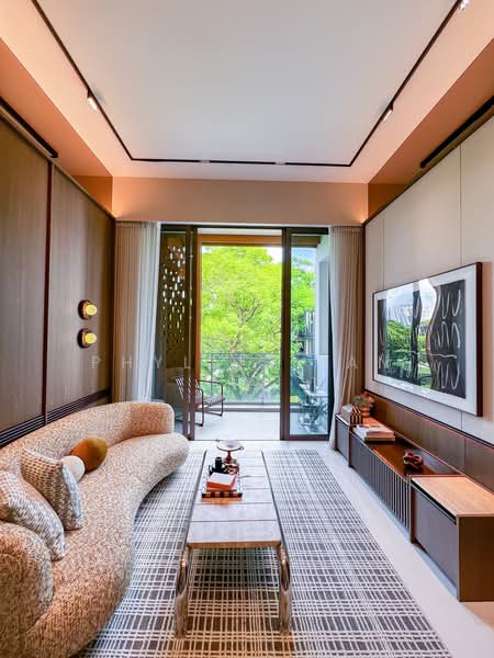 Parksuites, 18 Holland Grove Road, 1 Bedroom, 624 sqft, Condominium For Sale, by Phyllis Tan, 500197469 - Living Room - PropertyGuru.com.sg