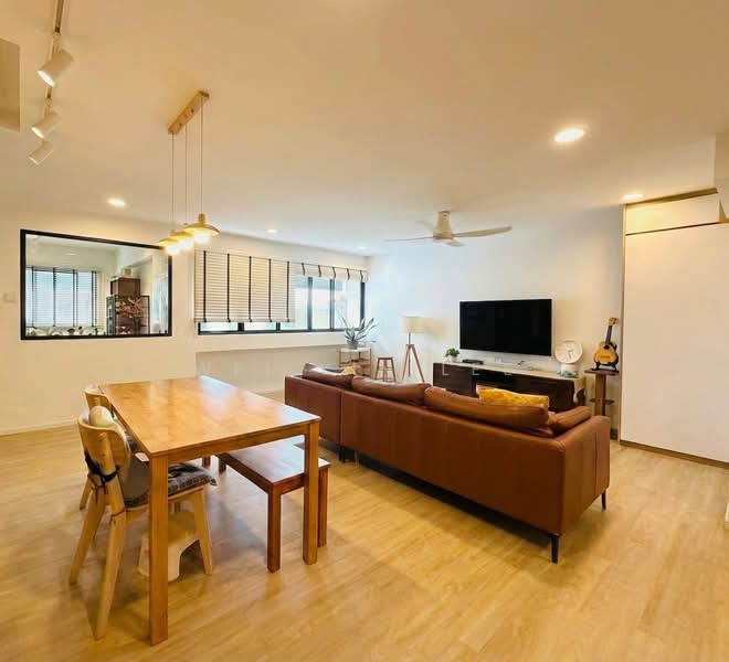 623 Senja Road, 623 Senja Road, 2 Bedrooms, 1,184 sqft, HDB Flat For Rent, by Wei Yin Lee, 500197473 - Living Room & Dining - PropertyGuru.com.sg