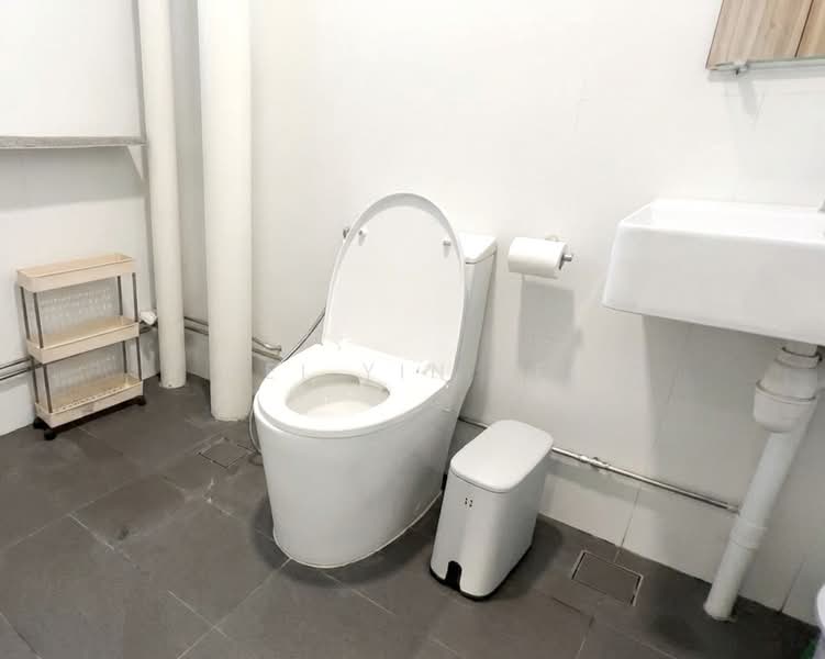 623 Senja Road, 623 Senja Road, 2 Bedrooms, 1,184 sqft, HDB Flat For Rent, by Wei Yin Lee, 500197473 - Common Bathroom - PropertyGuru.com.sg