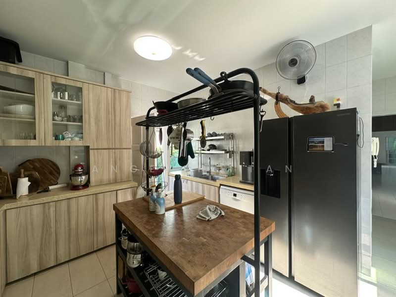 98 Lorong M Telok Kurau, , 4 Bedrooms, 3,500 sqft, Detached House For Rent, by Angeline Tan, 500197475 - Kitchen - PropertyGuru.com.sg
