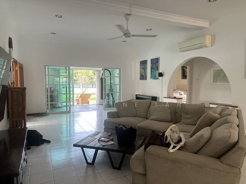 98 Lorong M Telok Kurau, , 4 Bedrooms, 3,500 sqft, Detached House For Rent, by Angeline Tan, 500197475 - Living Room - PropertyGuru.com.sg