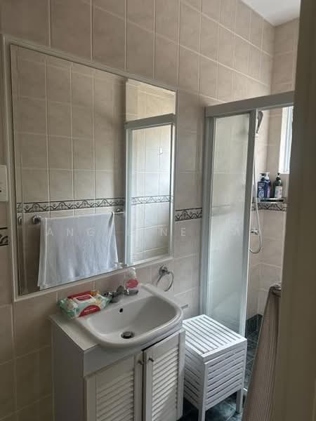 98 Lorong M Telok Kurau, , 4 Bedrooms, 3,500 sqft, Detached House For Rent, by Angeline Tan, 500197475 - Bathroom - PropertyGuru.com.sg