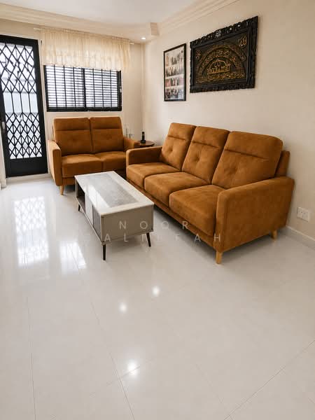 208 Boon Lay Place, 208 Boon Lay Place, 2 Bedrooms, 699 sqft, HDB Flat For Sale, by Noor Saliefah, 500197483 - Living Room - PropertyGuru.com.sg