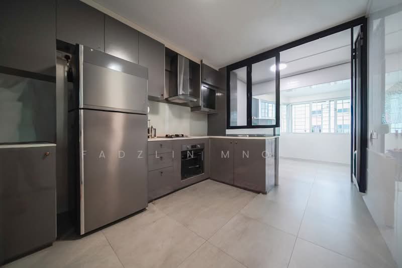 153 Yishun Street 11, 153 Yishun Street 11, 2 Bedrooms, 721 sqft, HDB Flat For Rent, by Fadzlin MNoor, 500197488 - Kitchen - PropertyGuru.com.sg