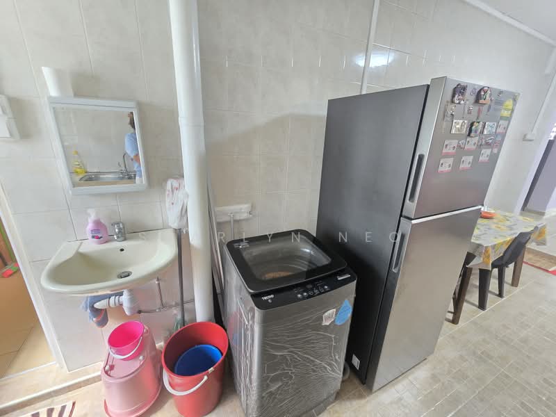 94 Geylang Bahru, 94 Geylang Bahru, Room Rental, 150 sqft, HDB Flat For Rent, by Sharlyn Neo, 500197497 - Kitchen - PropertyGuru.com.sg