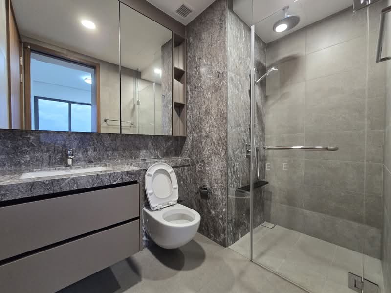 Stirling Residences, 21 Stirling Road, 2 Bedrooms, 635 sqft, Condominium For Rent, by IRWAN SAFIEE, 500197498 - Bathroom - PropertyGuru.com.sg