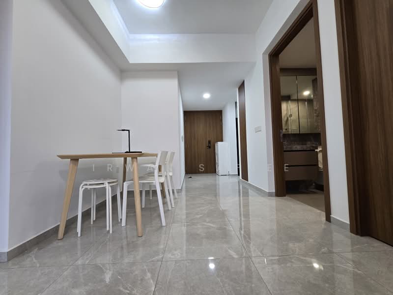 Stirling Residences, 21 Stirling Road, 2 Bedrooms, 635 sqft, Condominium For Rent, by IRWAN SAFIEE, 500197498 - Corridor - PropertyGuru.com.sg
