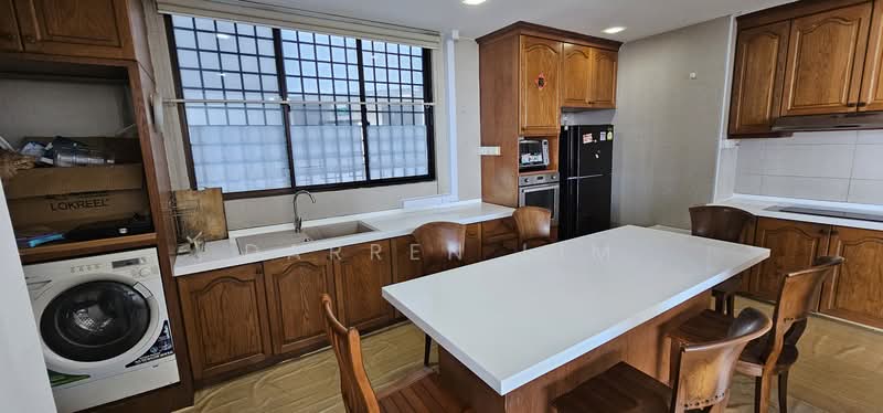 Parc Oasis, 35 Jurong East Avenue 1, 3 Bedrooms, 1,227 sqft, Condominium For Sale, by Darren Lim, 500197499 - Kitchen - PropertyGuru.com.sg