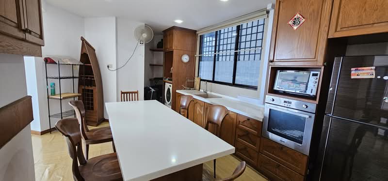 Parc Oasis, 35 Jurong East Avenue 1, 3 Bedrooms, 1,227 sqft, Condominium For Sale, by Darren Lim, 500197499 - Kitchen - PropertyGuru.com.sg
