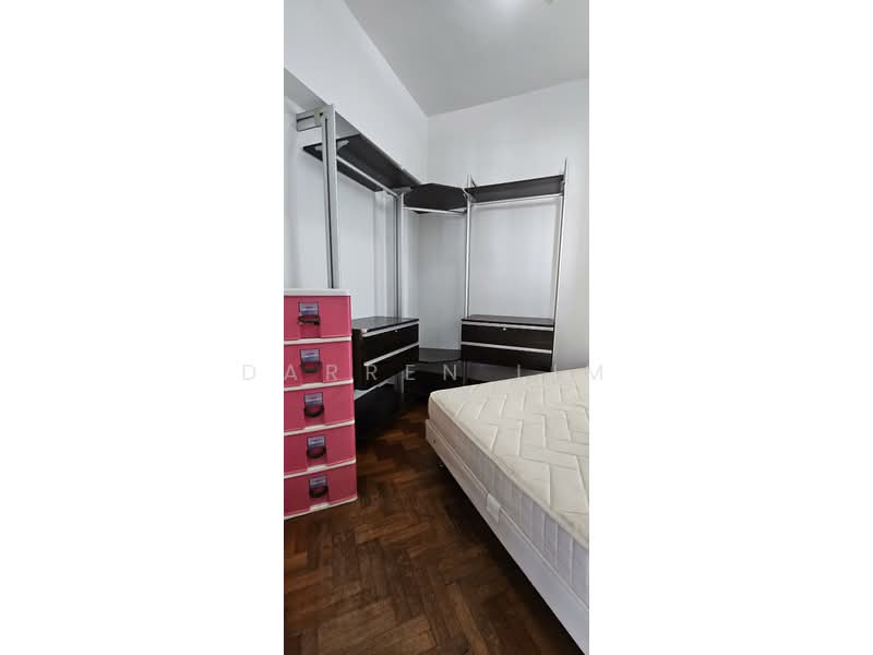 Parc Oasis, 35 Jurong East Avenue 1, 3 Bedrooms, 1,227 sqft, Condominium For Sale, by Darren Lim, 500197499 - Bedroom - PropertyGuru.com.sg