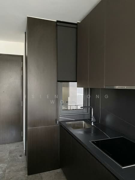 Hyll on Holland, 89 Holland Road, 2 Bedrooms, 700 sqft, Condominium For Sale, by Hsien Loong Wong, 500197503 - Kitchen - PropertyGuru.com.sg