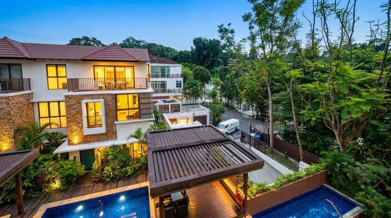 Lornie 18, 12 Lornie Road, 5 Bedrooms, 4,758 sqft, Cluster House For Rent, by Warren Wu 吴晋全, 500197506 - Exterior - PropertyGuru.com.sg