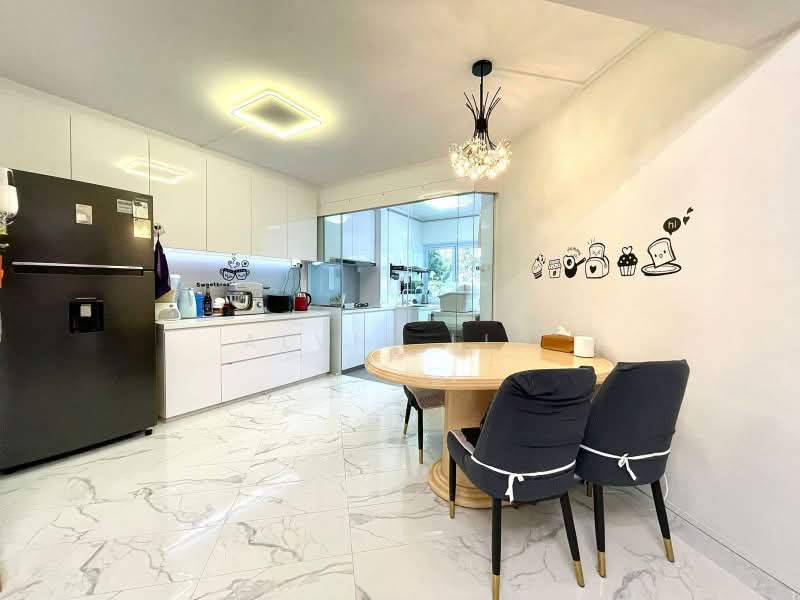 211 Bukit Batok Street 21, 211 Bukit Batok Street 21, 3 Bedrooms, 1,199 sqft, HDB Flat For Sale, by Alvin Lim, 500197515 - Kitchen - PropertyGuru.com.sg