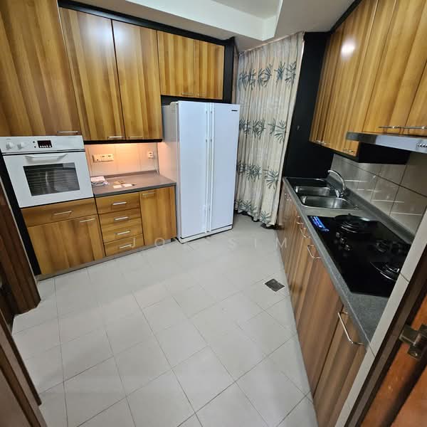 Valley Park, 473 River Valley Road, 3 Bedrooms, 1,249 sqft, Condominium For Rent, by Joe Sim, 500197518 - Kitchen - PropertyGuru.com.sg