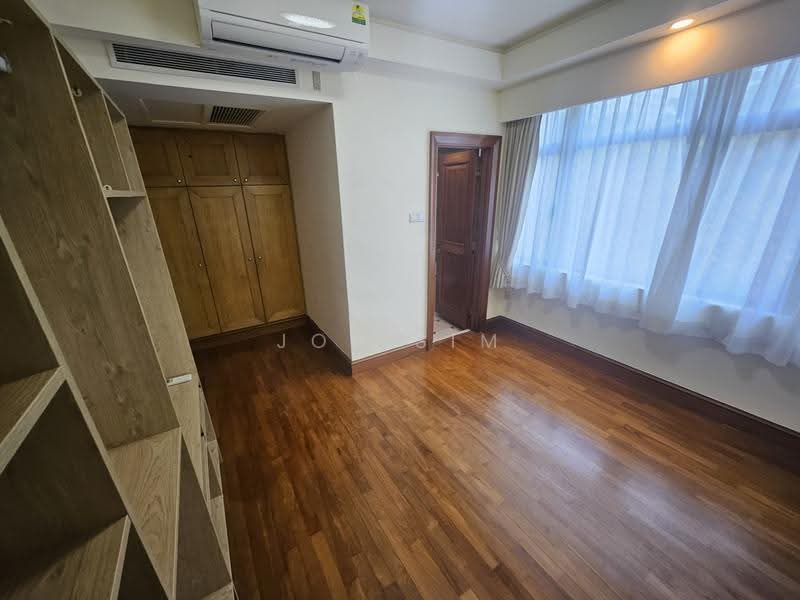 Valley Park, 473 River Valley Road, Tanglin / Holland / Bukit Timah, 3 Bedrooms, 1,249 sqft, Condominium For Rent, by Joe Sim, 500197518 - Master room - PropertyGuru.com.sg