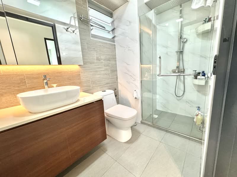 18C Holland Drive, 18C Holland Drive, 3 Bedrooms, 1,259 sqft, HDB Flat For Sale, by Edeline Ooi, 500197532 - Bathroom - PropertyGuru.com.sg