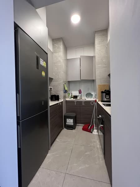 Stirling Residences, 25 Stirling Road, 2 Bedrooms, 635 sqft, Condominium For Rent, by Ian Teo, 500197538 - Kitchen - PropertyGuru.com.sg