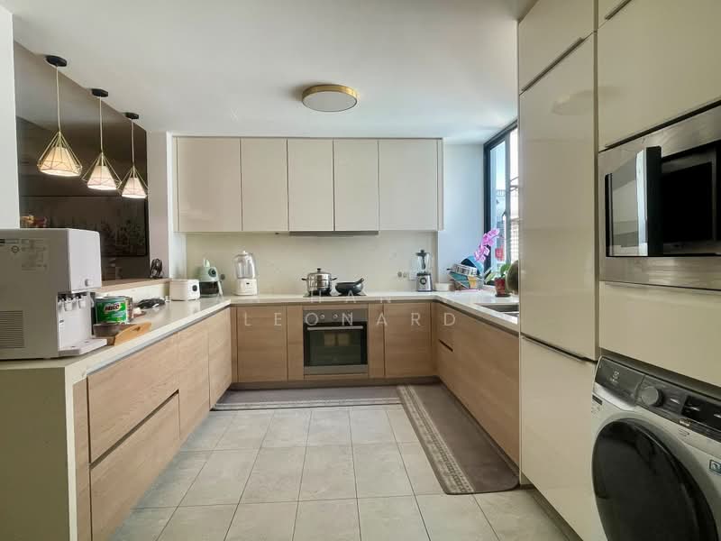 Euro-Asia Park, 25 Woodleigh Close, 4 Bedrooms, 2,077 sqft, Condominium For Rent, by Tan Han Wei Leonard, 500197541 - Kitchen - PropertyGuru.com.sg