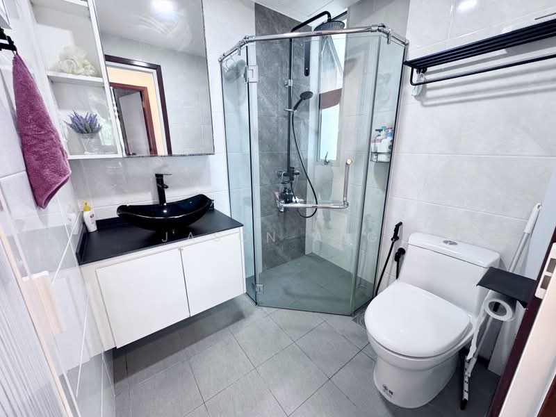 The Eden @ Tampines, 21 Tampines Street 34, 3 Bedrooms, 1,249 sqft, Condominium For Sale, by Jason Ang, 500197543 - Bathroom - PropertyGuru.com.sg