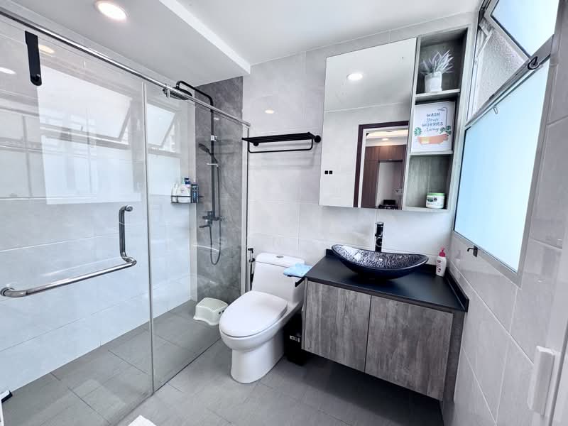 The Eden @ Tampines, 21 Tampines Street 34, 4 Bedrooms, 1,240 sqft, Condominium For Sale, by Jason Ang, 500197544 - Master bathroom - PropertyGuru.com.sg