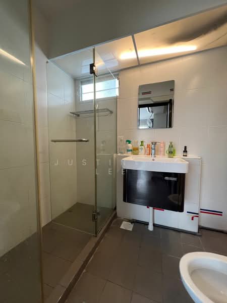 113C McNair Towers, 113C Mcnair Road, 3 Bedrooms, 1,001 sqft, HDB Flat For Sale, by Justinian Lee, 500197545 - Bathroom - PropertyGuru.com.sg