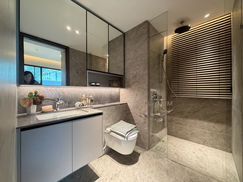 Dunearn House, 760 Dunearn Road, 3 Bedrooms, 947 sqft, Condominium For Sale, by Melissa Lim, 500197549 - Bathroom - PropertyGuru.com.sg