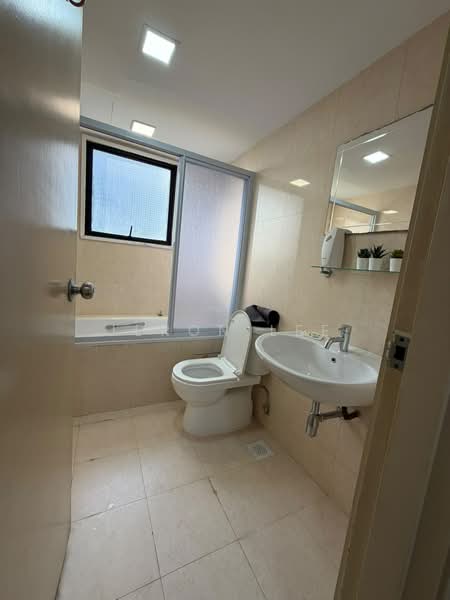 Central Green, 3 Jalan Membina, Room Rental, 185 sqft, Condominium For Rent, by Jeron Lee, 500197552 - Bathroom - PropertyGuru.com.sg
