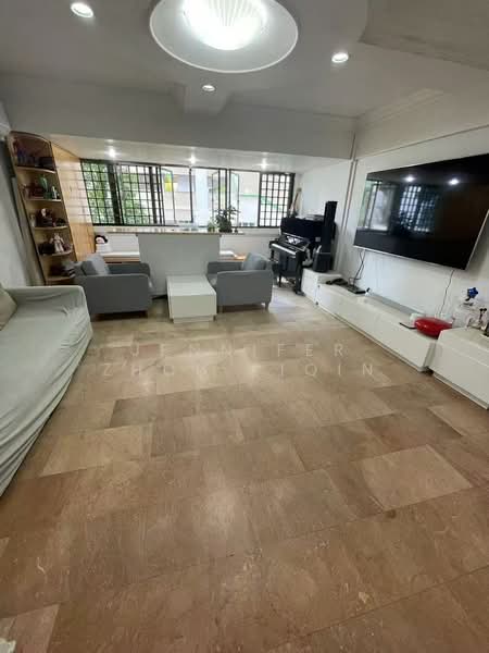 512 Bukit Batok Street 52, 512 Bukit Batok Street 52, 3 Bedrooms, 1,571 sqft, HDB Flat For Sale, by Jennifer Zhou Yiqin, 500197555 - Living Room - PropertyGuru.com.sg