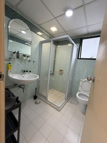 Central Green, 3 Jalan Membina, Room Rental, 145 sqft, Condominium For Rent, by Jeron Lee, 500197559 - Bathroom - PropertyGuru.com.sg