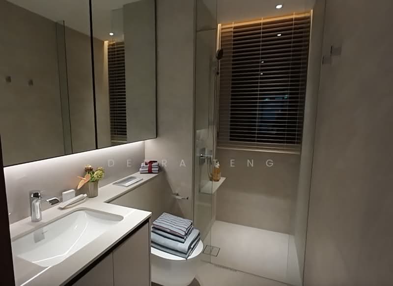 Dunearn House, 760 Dunearn Road, Newton / Novena, 3 Bedrooms, 947 sqft, Condominium For Sale, by Debra Teng, 500197564 - Bathroom - PropertyGuru.com.sg