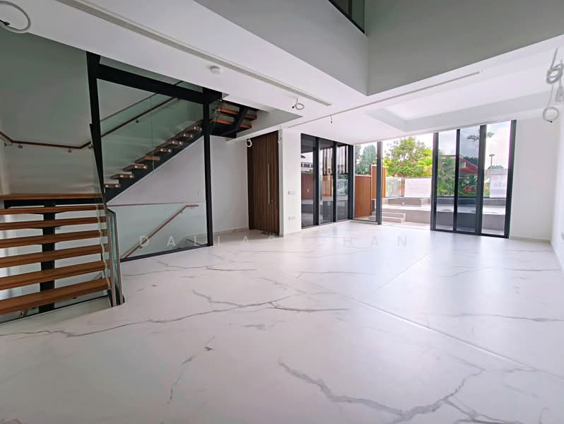 Seletar Hills Estate, , 4 Bedrooms, 5,380 sqft, Terraced House For Sale, by Dallas Chan, 500197573 - Living Room - PropertyGuru.com.sg