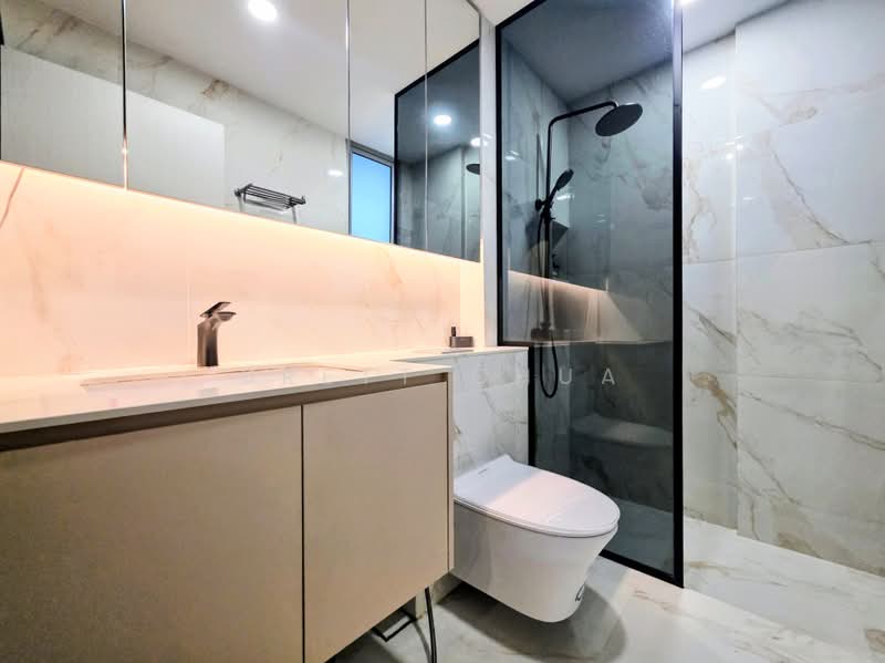 Canberra Residences, 513 Canberra Drive, 3 Bedrooms, 1,130 sqft, Condominium For Sale, by Brett Chua, 500197574 - Bathroom - PropertyGuru.com.sg