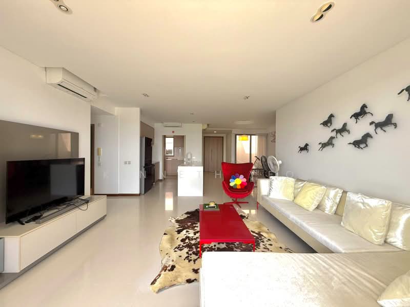 Waterfront Gold, 754 Bedok Reservoir Road, 4 Bedrooms, 2,153 sqft, Condominium For Sale, by Kenneth Yeo, 500197580 - Living Room - PropertyGuru.com.sg