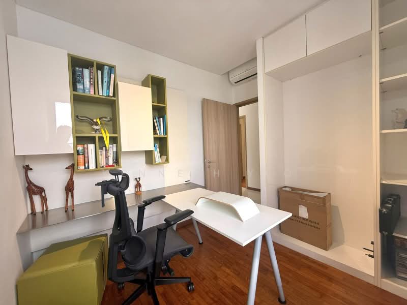 Waterfront Gold, 754 Bedok Reservoir Road, 4 Bedrooms, 2,153 sqft, Condominium For Sale, by Kenneth Yeo, 500197580 - Study - PropertyGuru.com.sg
