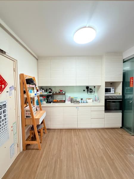 649A Jurong West Street 61, 649A Jurong West Street 61, 3 Bedrooms, 1,184 sqft, HDB Flat For Sale, by Tracy Lim, 500197582 - Kitchen - PropertyGuru.com.sg