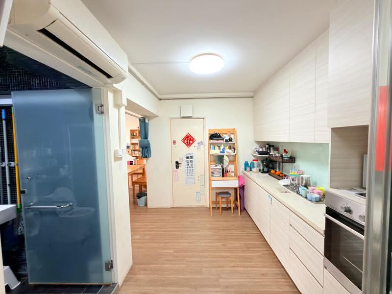 649A Jurong West Street 61, 649A Jurong West Street 61, 3 Bedrooms, 1,184 sqft, HDB Flat For Sale, by Tracy Lim, 500197582 - Kitchen - PropertyGuru.com.sg