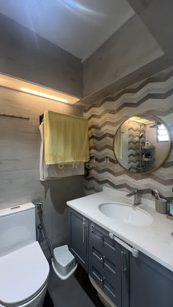 60 Strathmore Avenue, 60 Strathmore Avenue, 3 Bedrooms, 915 sqft, HDB Flat For Sale, by Faith Wong 王蕙蕙, 500197584 - Bathroom - PropertyGuru.com.sg