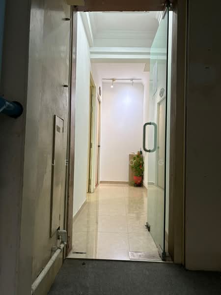Textile Centre, 200 Jalan Sultan, Beach Road / Bugis / Rochor, 500 sqft, Office For Rent, by Jeff Hong, 500197585 - Corridor - CommercialGuru.com.sg
