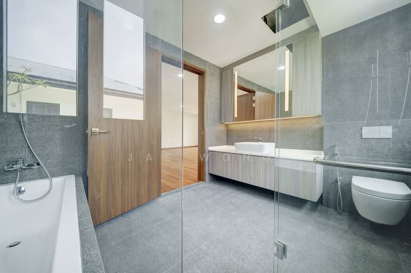 Brand New | Freehold D10 Tanglin | 6+1 Bedrooms + Pte Lift + Lap Pool, Tanglin / Holland / Bukit Timah, 7 Bedrooms, 7,500 sqft, Semi-Detached House For Sale, by Jas Wong, 500197597 - Bathroom - PropertyGuru.com.sg